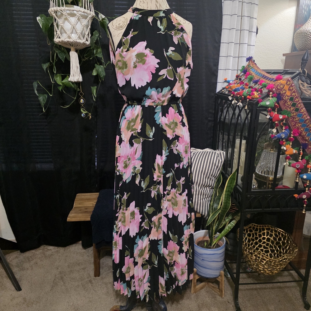 Emma & Michele Black Floral Maxi Dress Pleated Sleeveless Flowy